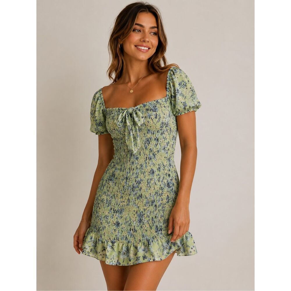 Madden NYC Floral Smocked Mini Dress Puff Sleeve Cottagecore Medium